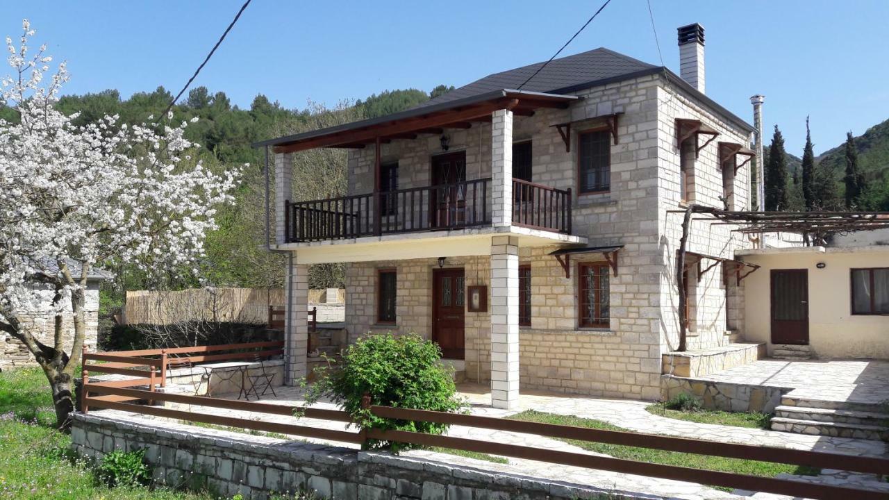 Hostal To Archontiko Tis Nikis Ioánina Exterior foto